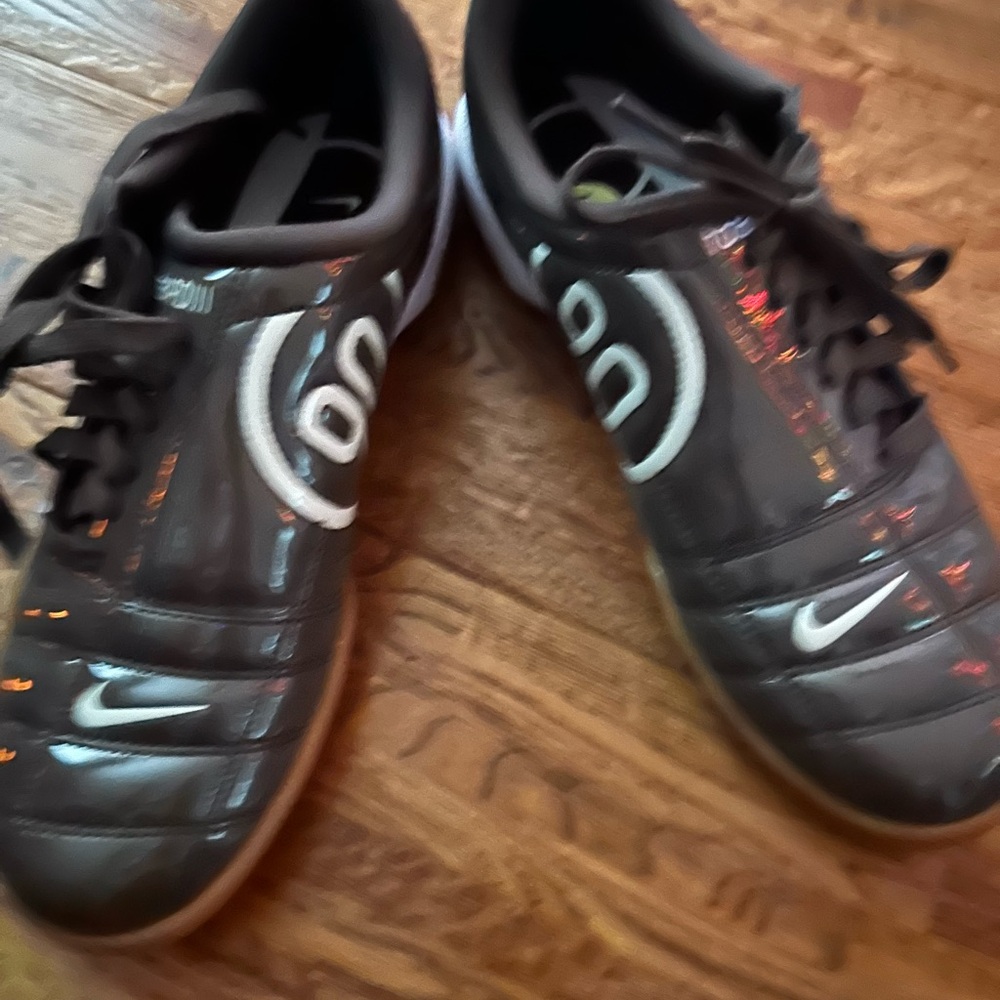 Nike Brown Sports Shoes